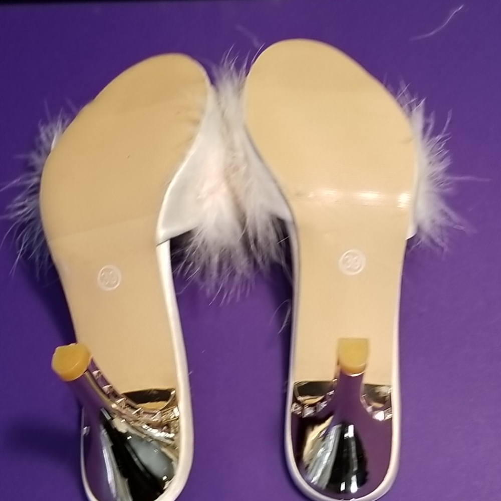 Shoes - Picture 3 of 4